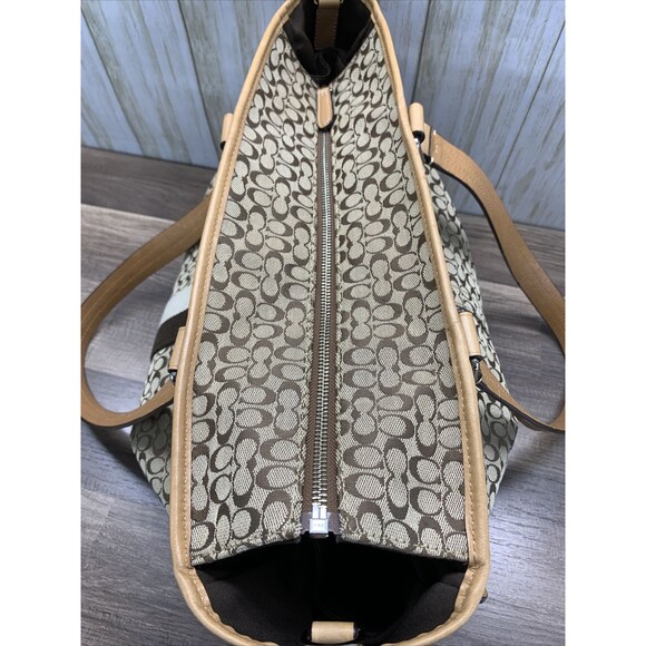 Coach Signature Voyager F13813 MSRP $398 Missing XBody Strap and Diaper Pad - Picture 6 of 12